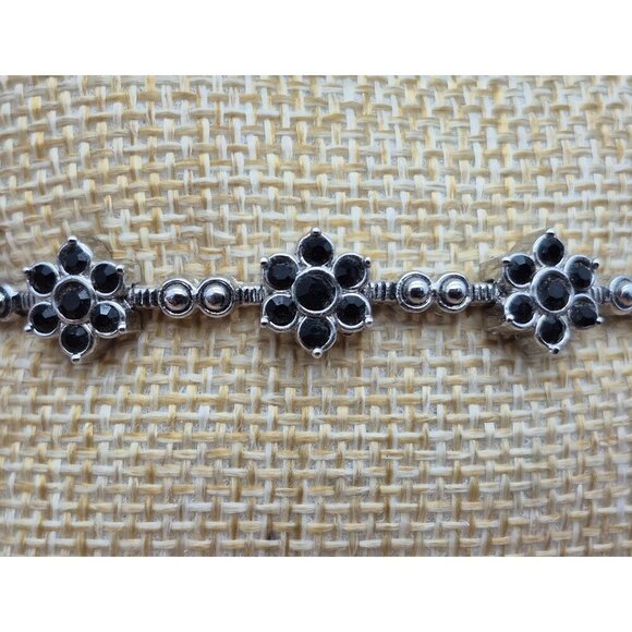 Pretty Silver Tone & Black Rhinestone Floral Link Tennis Bracelet 7.25" Long - Picture 4 of 11